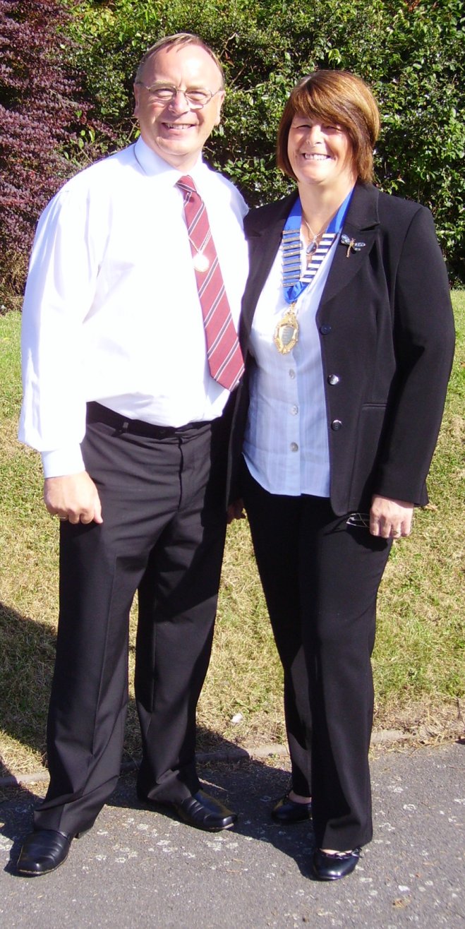 Chairlady Maureen Dutton and Husband Bill